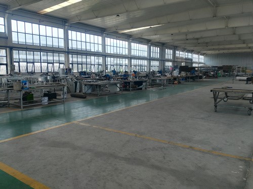 河南鑫馬不銹鋼制品有限公司專業(yè)進行鄭州不銹鋼屏風制作